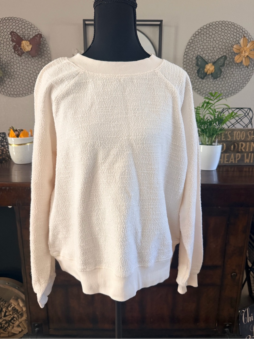 100% Cotton/Peace Love World
Slub French Terry Crew Neck
Sweatshirt.